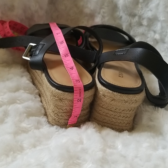 Express Upper Tige Platform Sandel - Picture 6 of 6